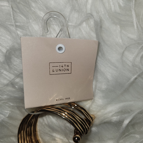 14th & Union Nickel Free Gold Tone Cuff Bangle Bracelets (8) - Picture 3 of 5